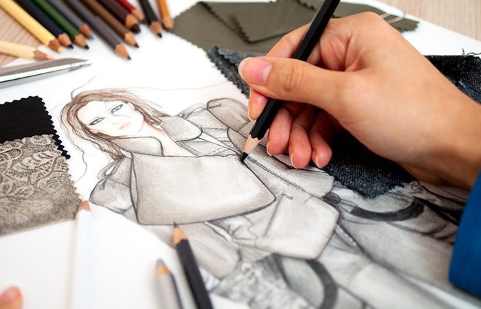 How To Become A Successful Fashion Designer