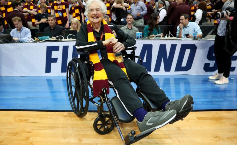 Sister Jean, The Nation’s Favorite Nun Participate In March Madness With Loyola-Chicago