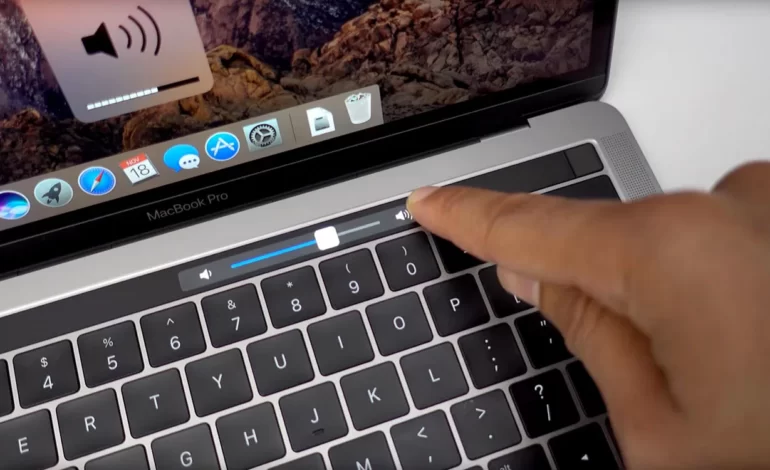 Is The MacBook Air Touch Screen & Related Questions