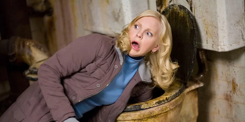 Scary Movie 4 Review