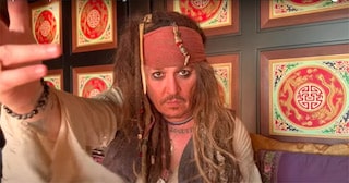Johnny Depp Costume Himself As Jack Sparrow Despite Being Cut From Pirates Of The Caribbean To Surprise A Devoted Fan