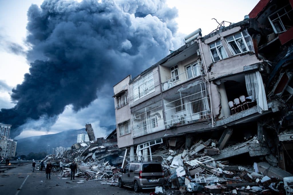 What Should People Do Before, During, And After The Earthquake?