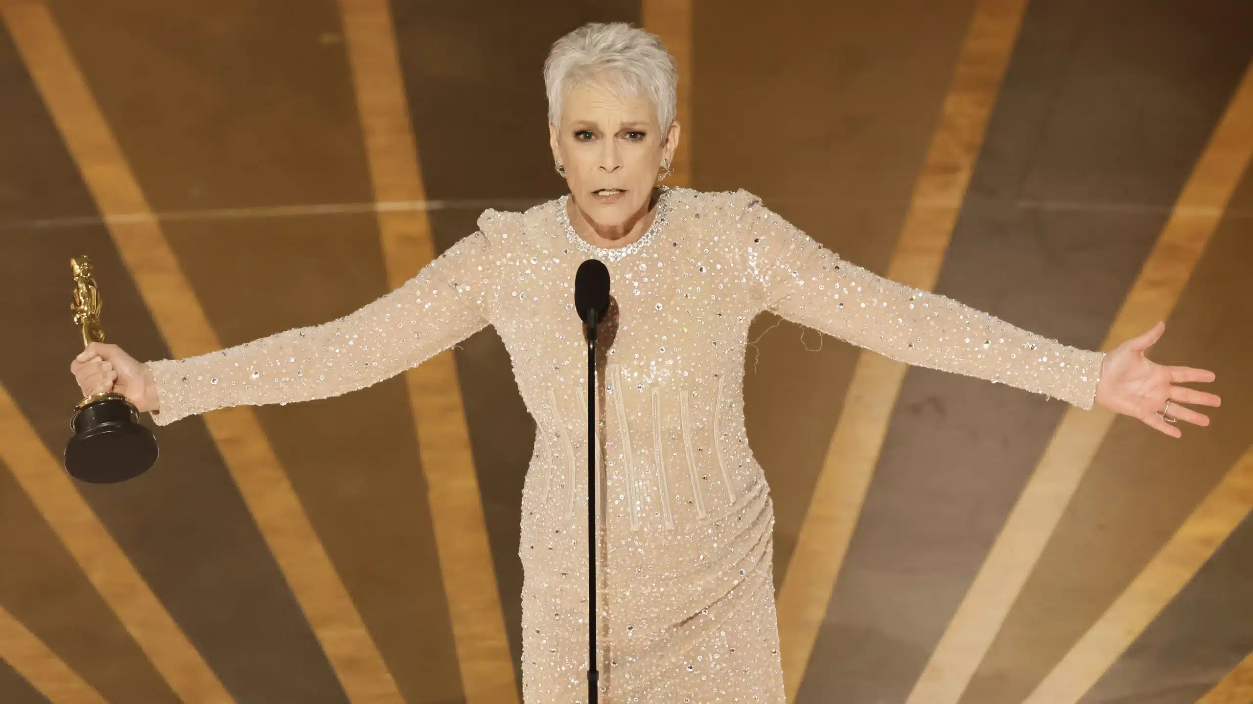 Jamie Lee Curtis Takes Home, First Oscar, For Outstanding Supporting Actress Performance
